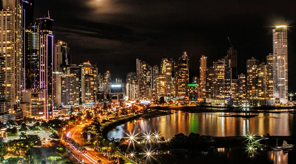 Panama City's Cinta Costera and skyline at night
